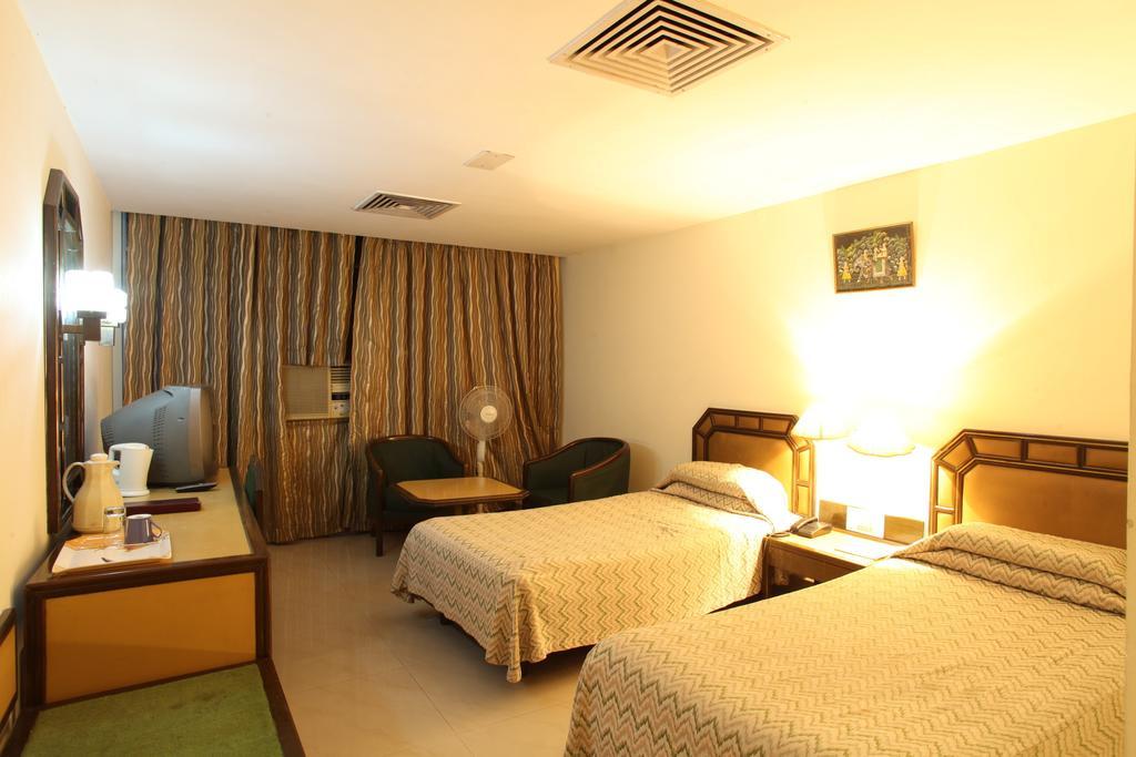 Hotel Jammu Ashok Oda fotoğraf