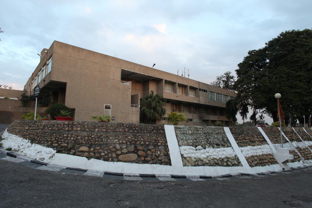 Hotel Jammu Ashok Dış mekan fotoğraf
